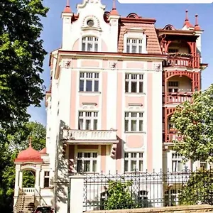 Bayer Karlovy Vary