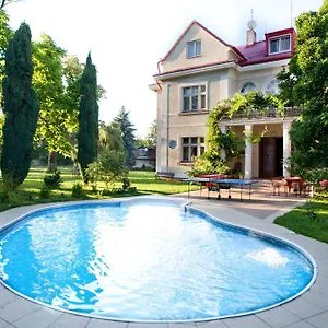 https://marie-luisa.praguehotelsweb.com